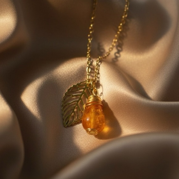 Honey Glow: Dragon Vein Agate Pendant Necklace with Gold Leaf Charm